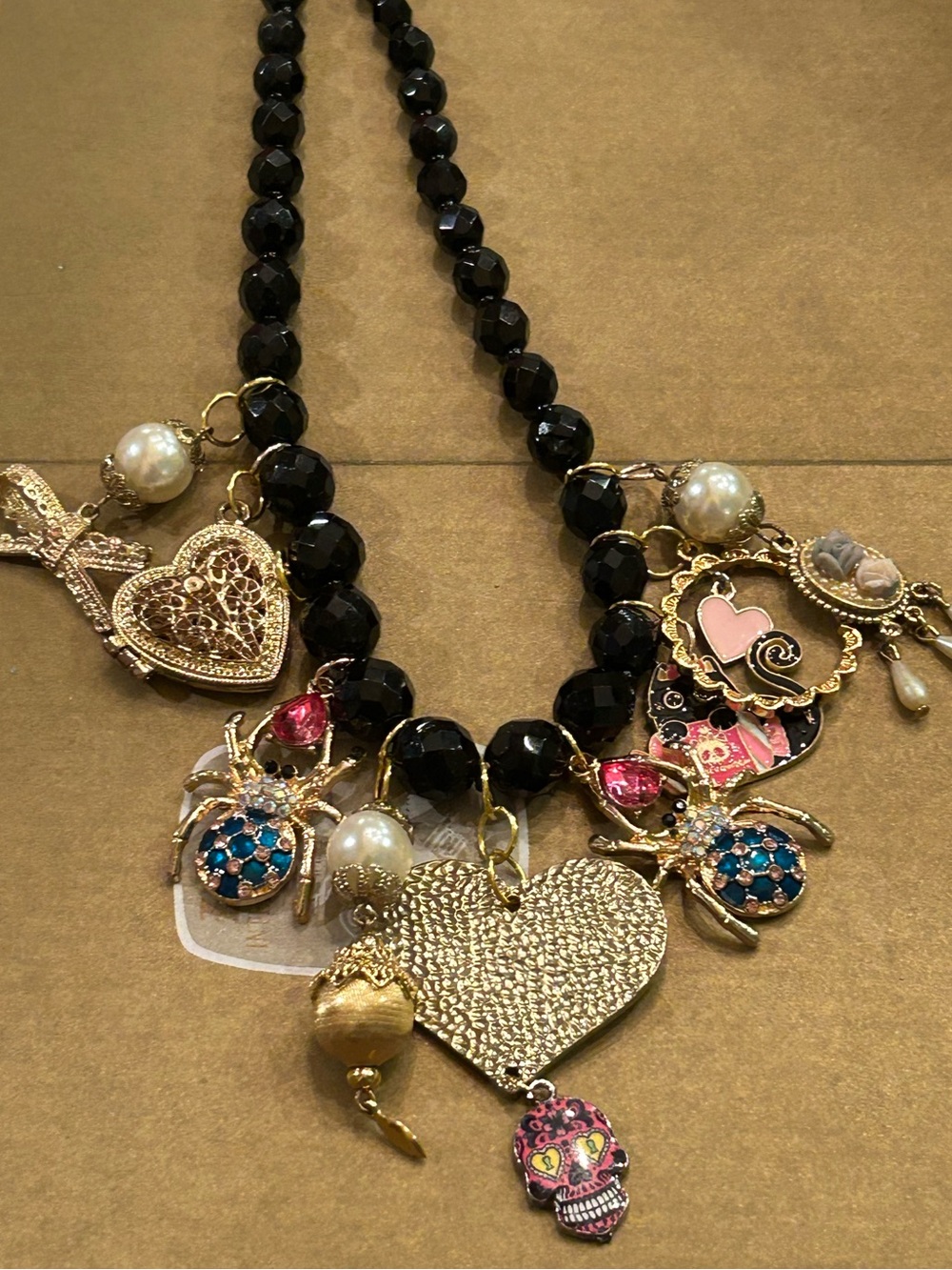 Necklace vintage black glass beads, locket, 🕷️💀🐈‍⬛, 💕 Enamel, pearls,crystal